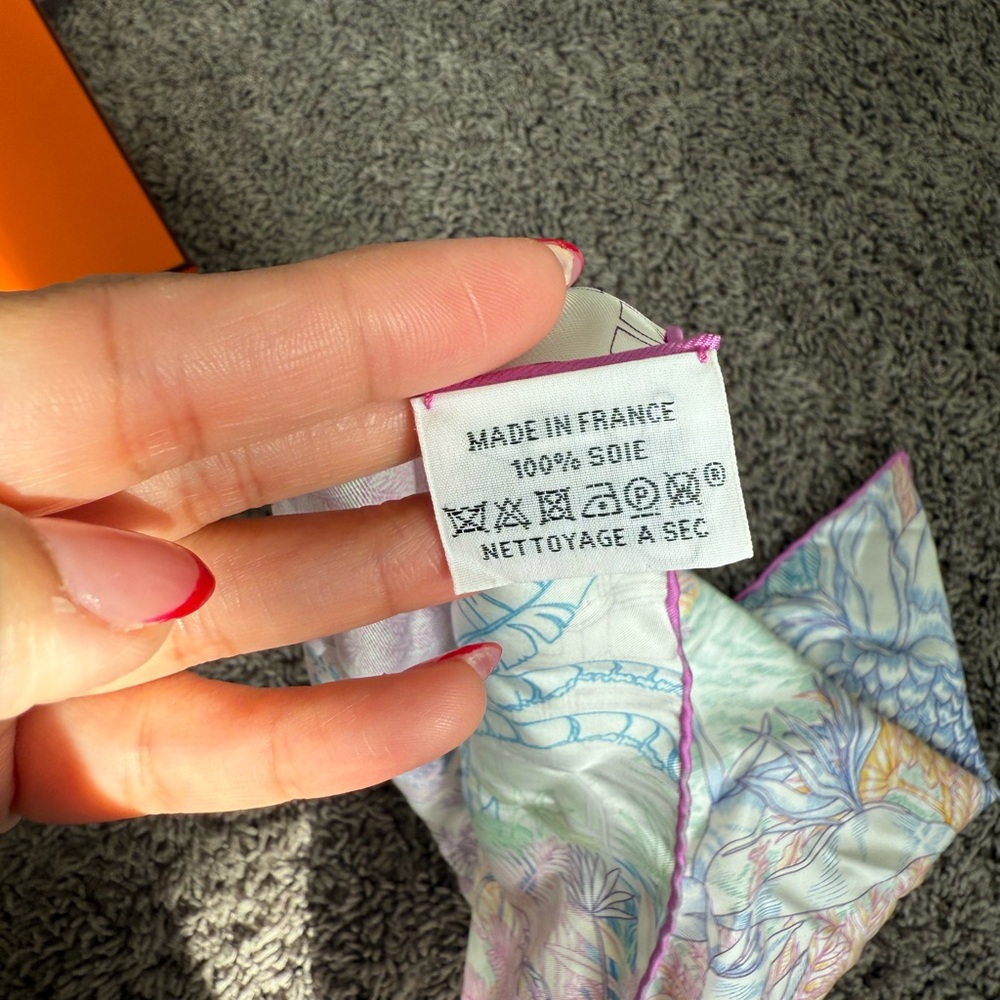 Hermes Vibrant silk handkerchief - Picture 5 of 6